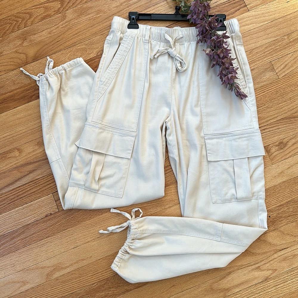 Habitual Cream Cargo Joggers